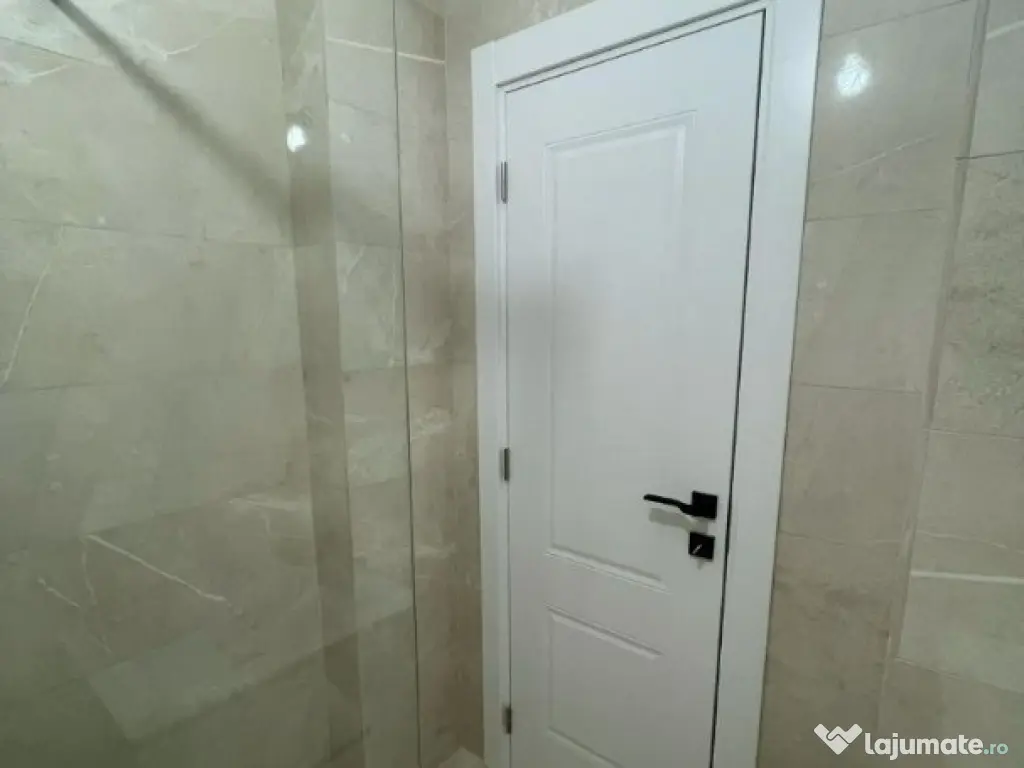 Titan, Piata Salajan, Apartament 3 camere, Complet Renovat!