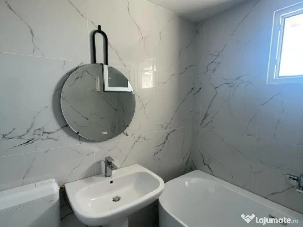 Titan, Piata Salajan, Apartament 3 camere, Complet Renovat!