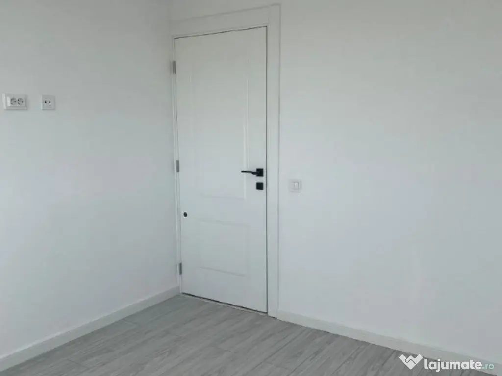 Titan, Piata Salajan, Apartament 3 camere, Complet Renovat!