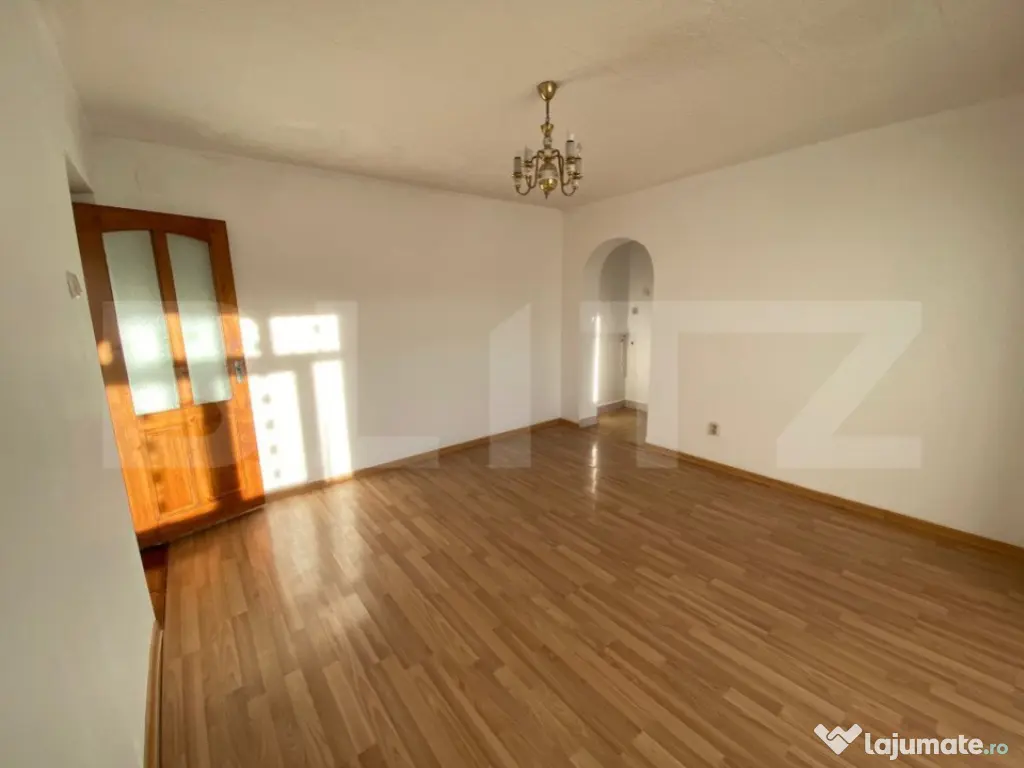 Apartament 2 camere, zona Sfanta Vineri
