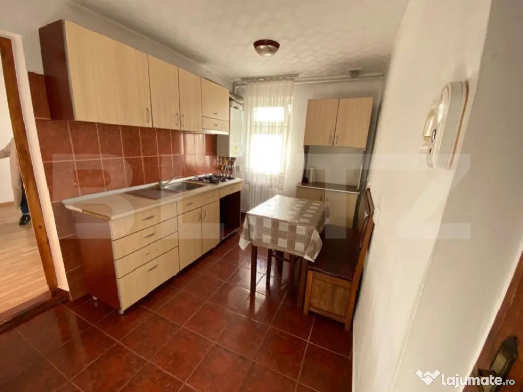 Apartament 2 camere, zona Sfanta Vineri
