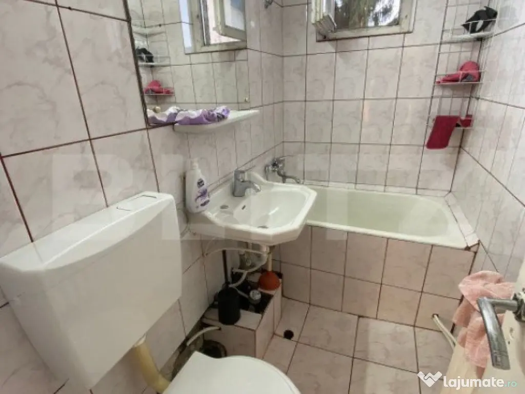 Apartament 2 camere, zona Sfanta Vineri