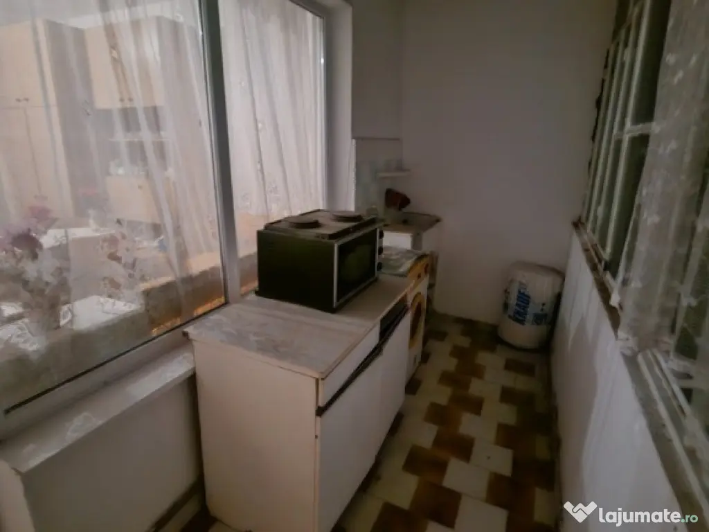 Garsoniera de vanzare pe Sagului