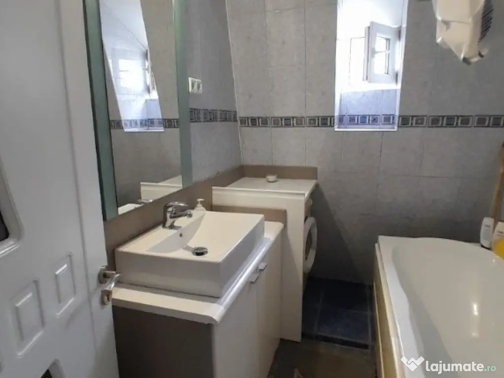 Apartament cu 3 camere Zona Zamca