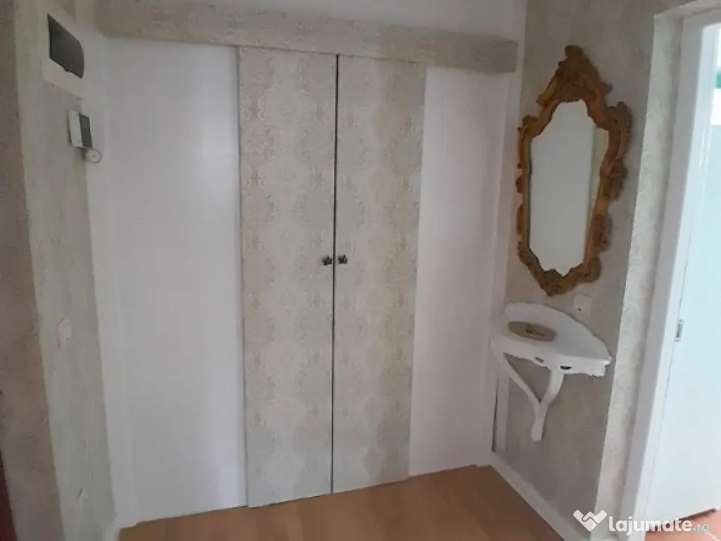 Apartament cu 3 camere Zona Zamca