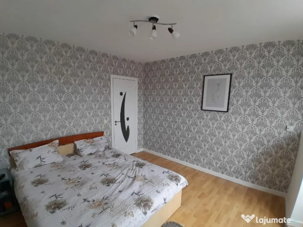 Apartament cu 3 camere Zona Zamca