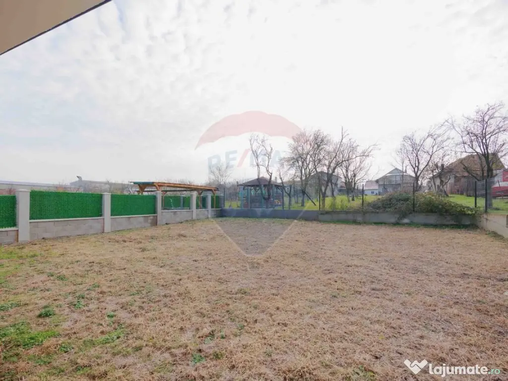 Casă de vânzare pe un nivel în Cartierul Tineretului, ...