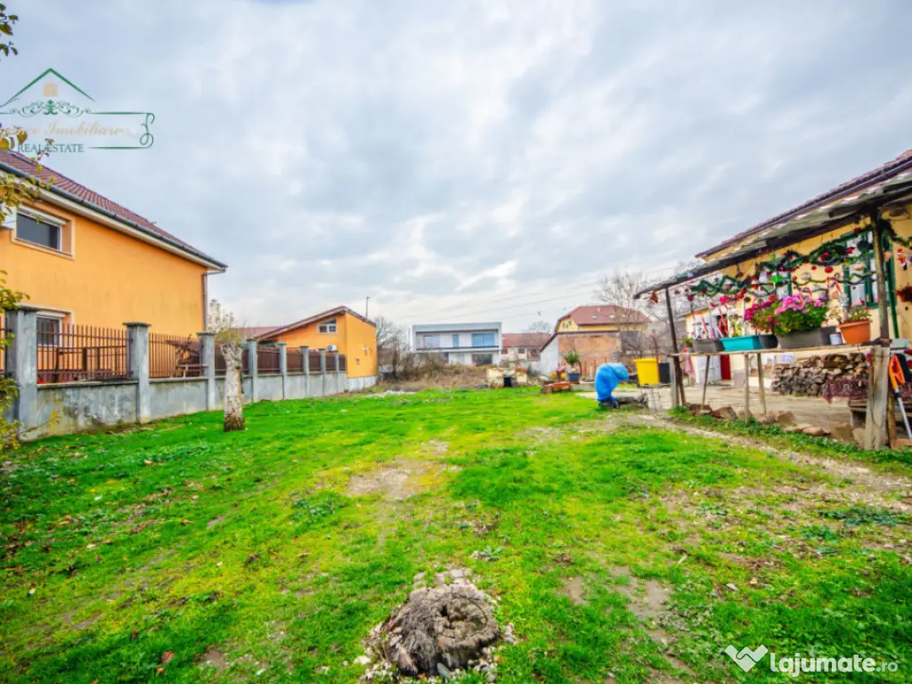 Casa cu 2 camere si 900 mp teren, zona Subcetate, Arad 