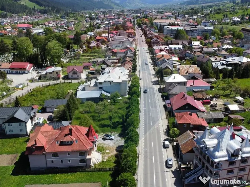 Pensiune/Casă cu 18 camere de vânzare în Campulung Mol... 