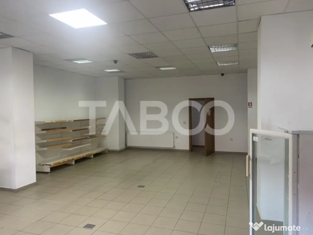 Spatiu comercial de inchiriat 90 mpu curte 35 mp in Poplaca 