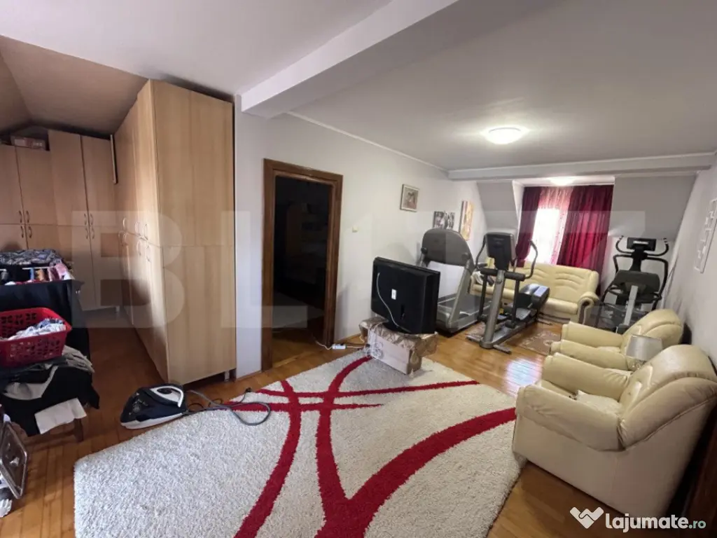 Casă ultracentrală 4 camere în Oradea