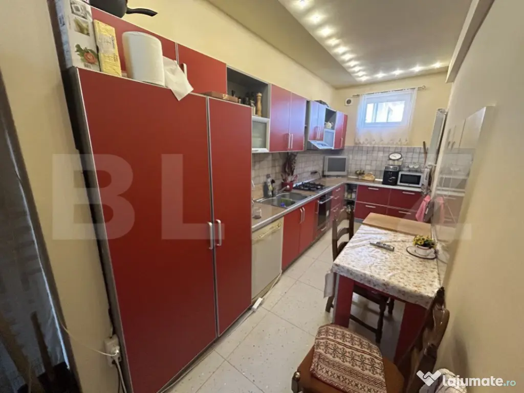 Casă ultracentrală 4 camere în Oradea