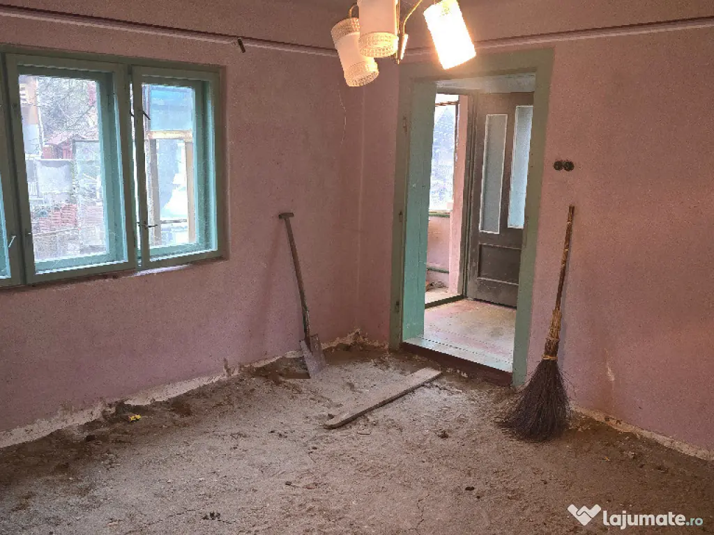 Vand casa in Deva pe un singur nivel, zona Aurel Vlaicu, 922 mp 