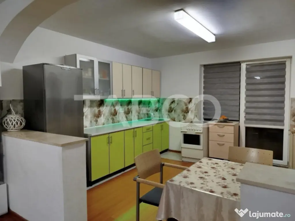 Casa tip insiruita de vanzare 147 mp cu garaj si curte in Su 