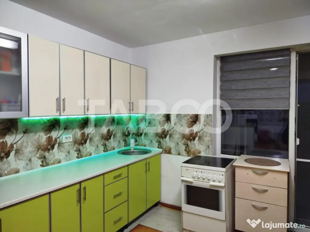 Casa tip insiruita de vanzare 147 mp cu garaj si curte in Su 