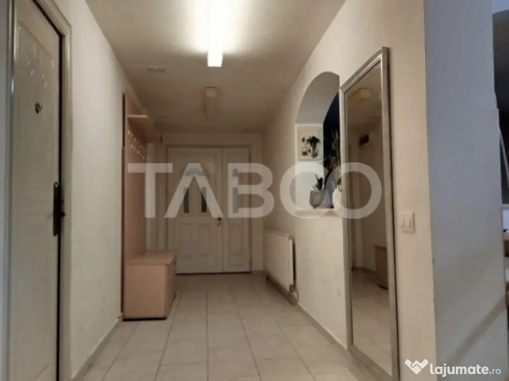 Casa tip insiruita de vanzare 147 mp cu garaj si curte in Su 