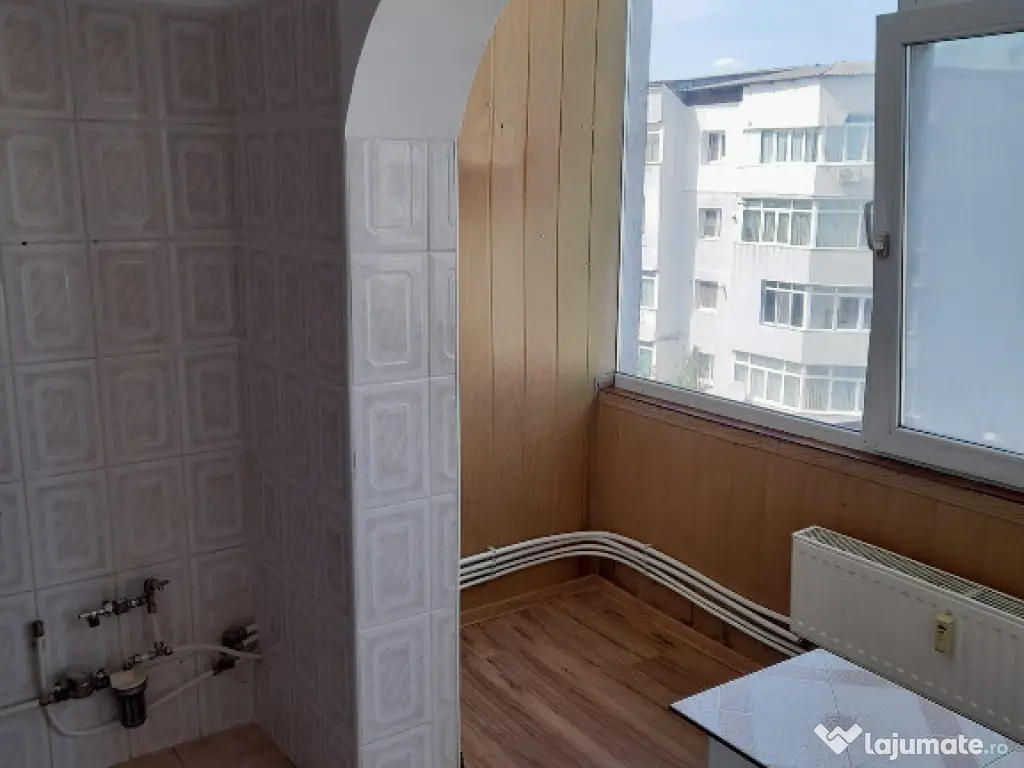 Apartament doua camere deco renovat complet Mioritei, etaj patru liber 