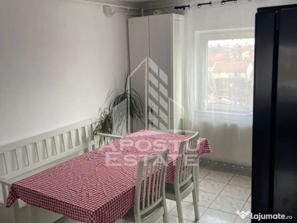 Apartament 2 camere, decomandat, centrala proprie, renova... 