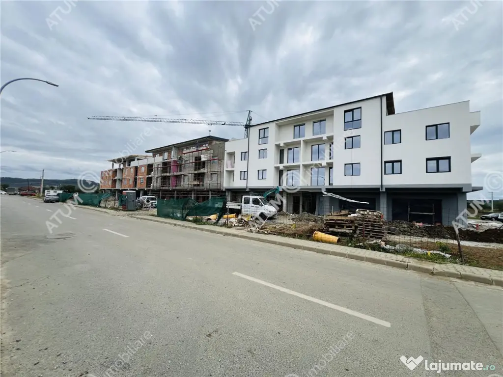 Apartament cu 3 camere si balcon etaj 1 in Selimbar zona Tri 