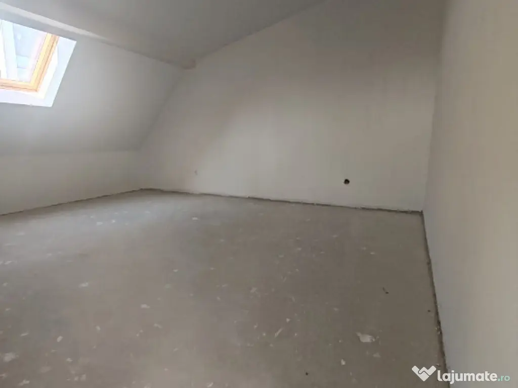 Apartament 3 camere, semifinisat, zona Cetatii 