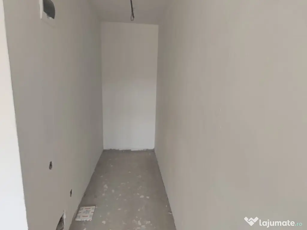 Apartament 3 camere, semifinisat, zona Cetatii 