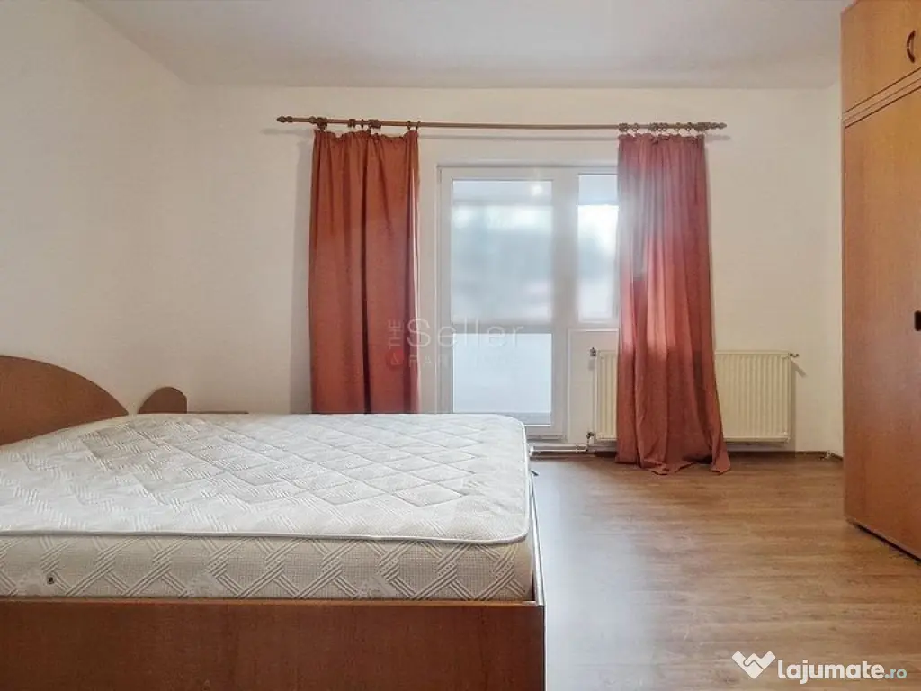 De vanzare apartament cu 3 camere central. 
