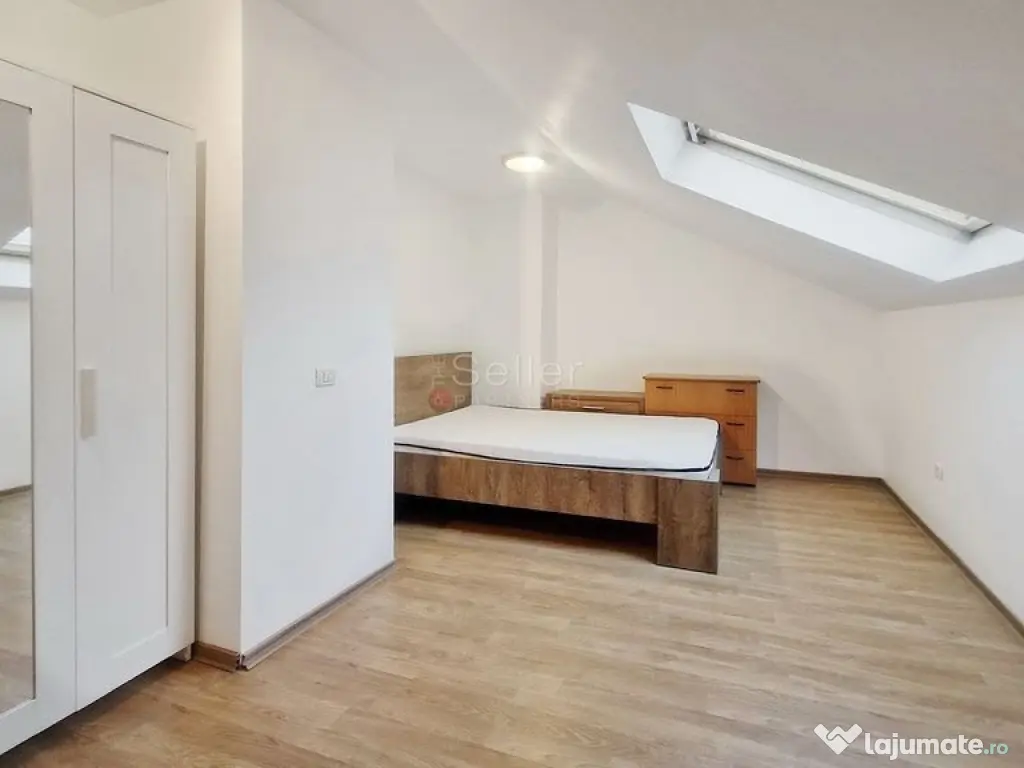 De vanzare apartament cu 3 camere central. 