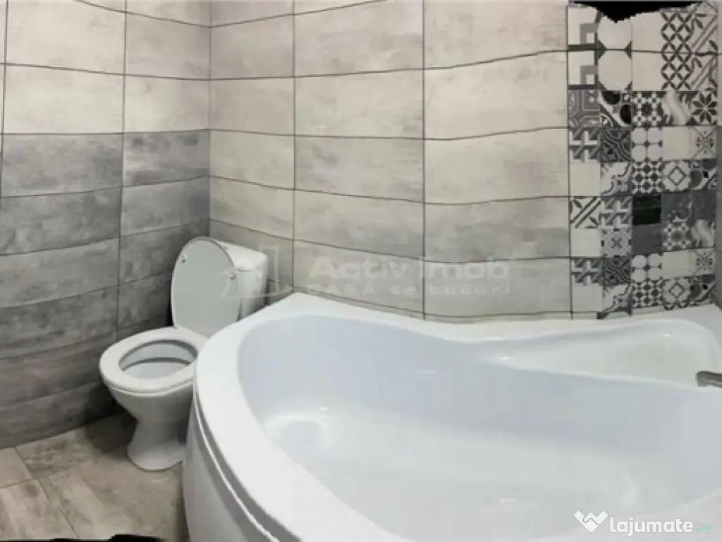 Casa de vacanta - 1.800 mp - Varful lui Roman - Horezu 