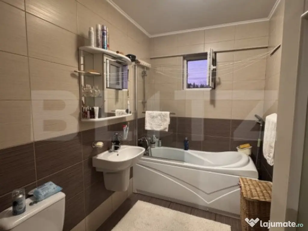 Apartament de vanzare, cu 2 camere, 68 mp, modern, parter, z