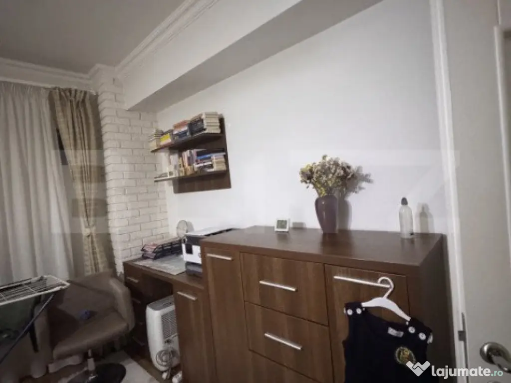 Apartament de vanzare, cu 2 camere, 68 mp, modern, parter, z