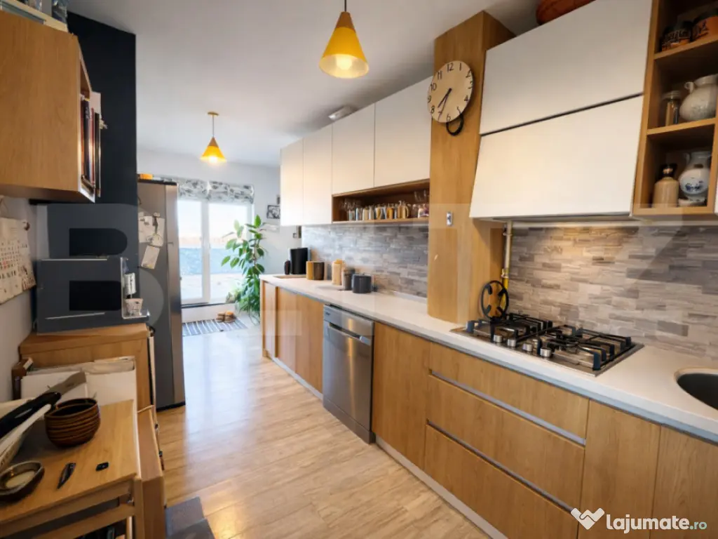 Apartament tip Penthouse, 170mp, parcare, terasa, zona Andre 