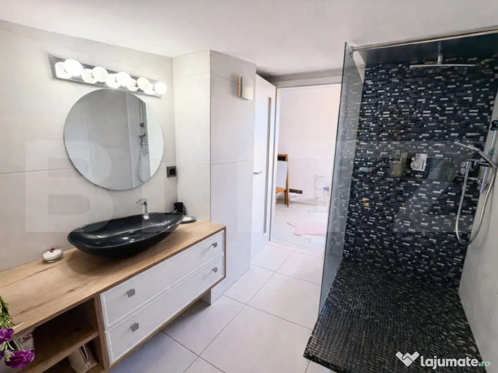 Apartament tip Penthouse, 170mp, parcare, terasa, zona Andre 