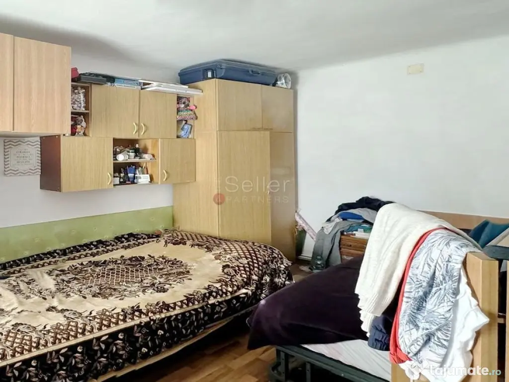 Curte Generoasa | Loc de Parcare 