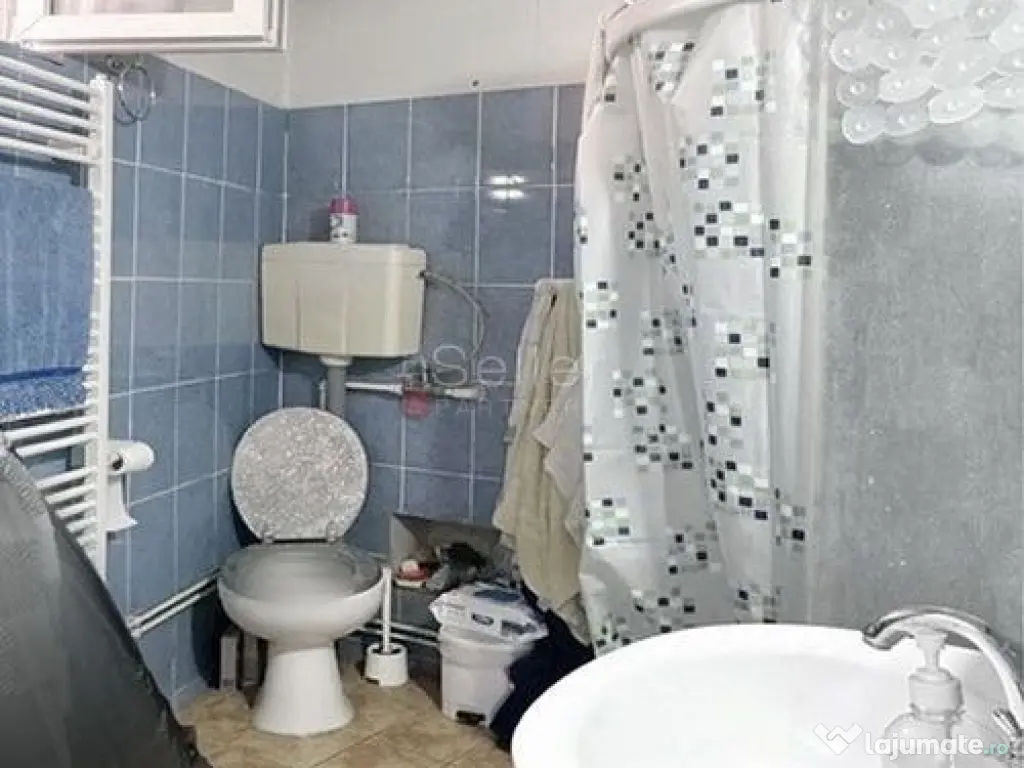 Curte Generoasa | Loc de Parcare 