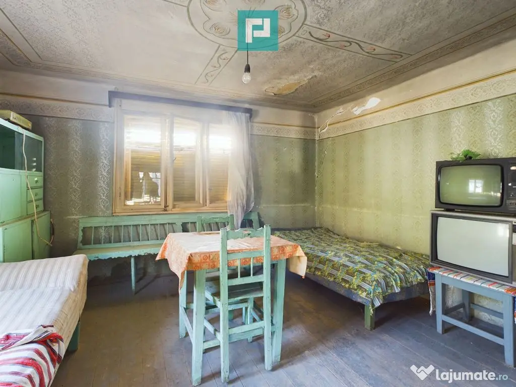 Casă de vacanță de vânzare în Tauț