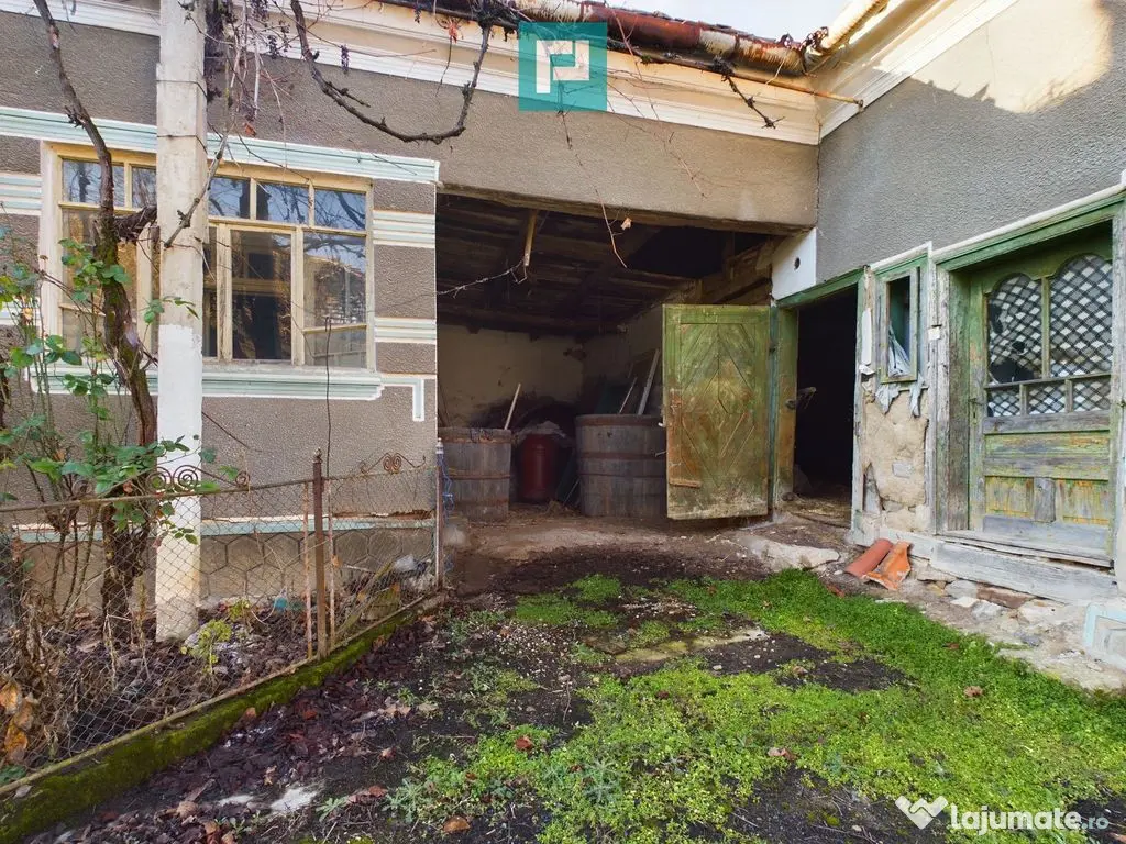 Casă de vacanță de vânzare în Tauț