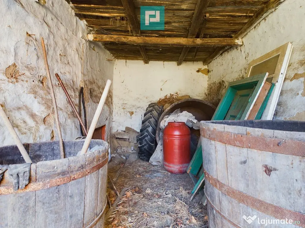 Casă de vacanță de vânzare în Tauț