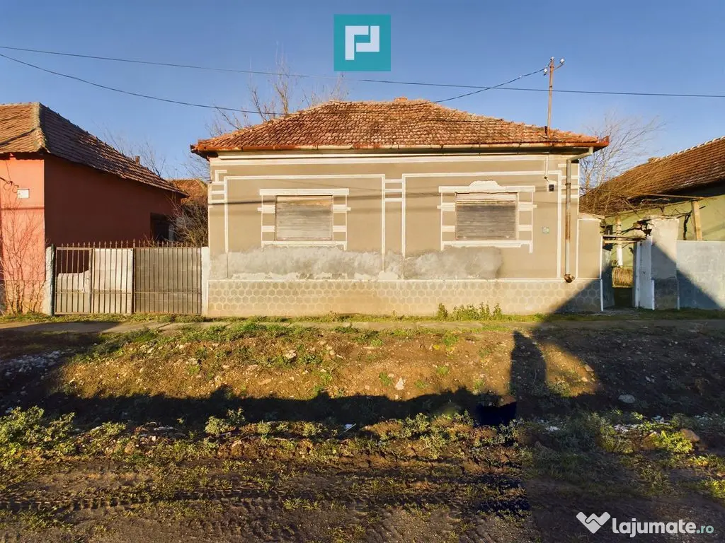 Casă de vacanță de vânzare în Tauț