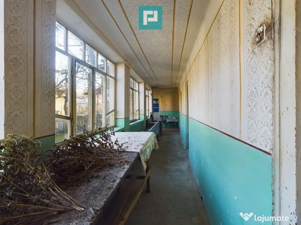 Casă de vacanță de vânzare în Tauț