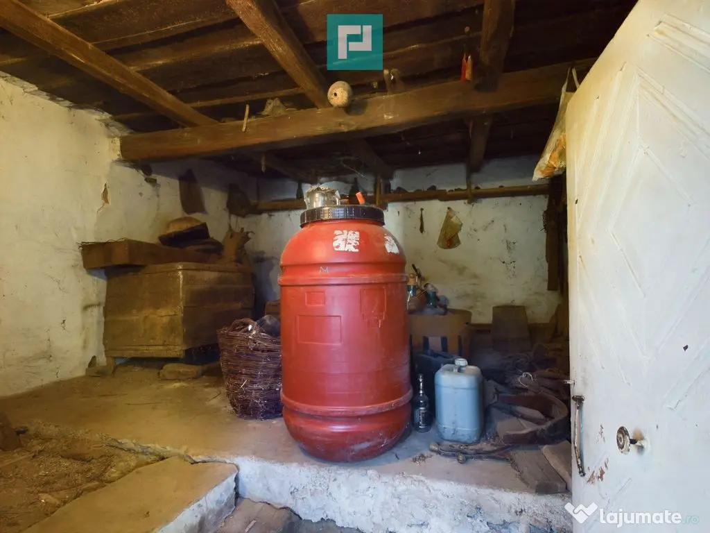 Casă de vacanță de vânzare în Tauț