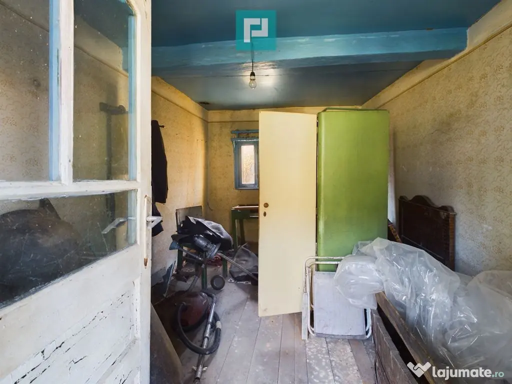 Casă de vacanță de vânzare în Tauț