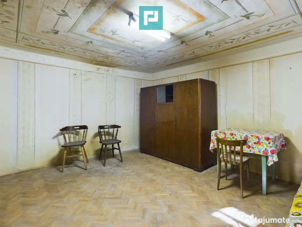 Casă de vacanță de vânzare în Tauț