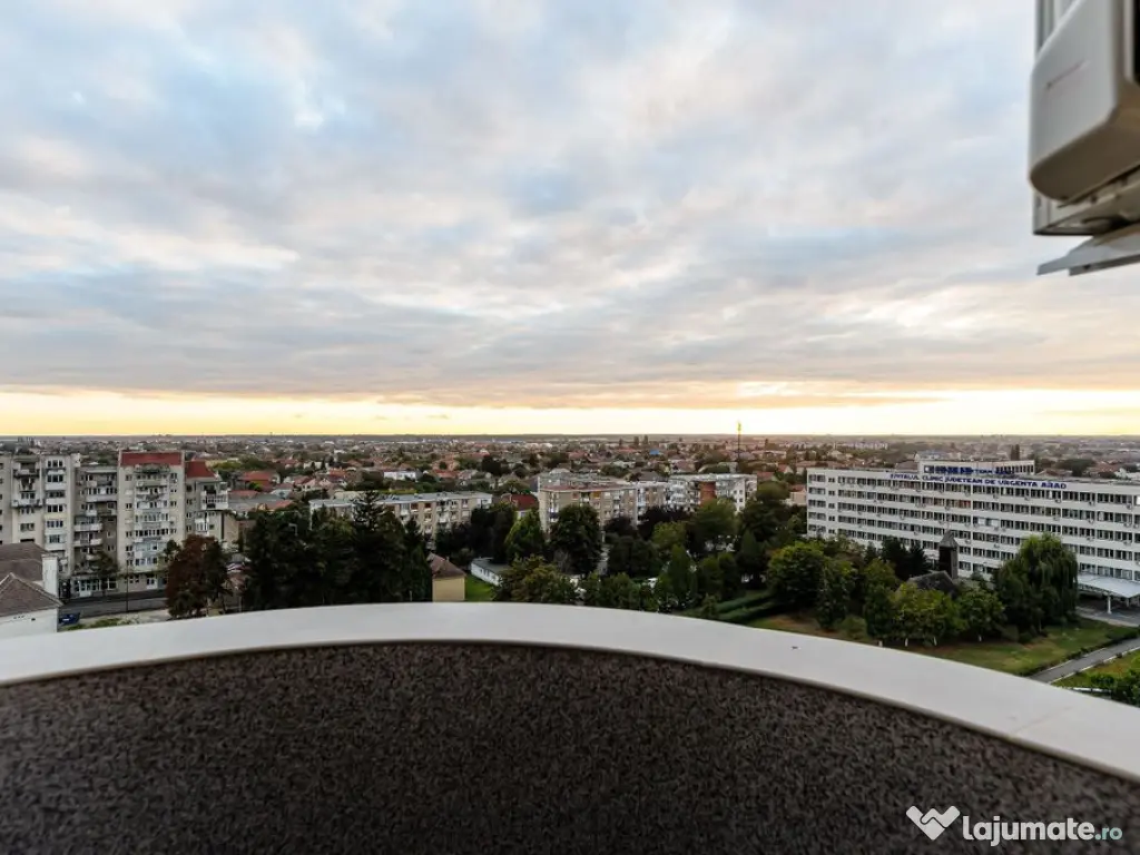 Apartament modern cu 3 camere în Piața Spitalului 