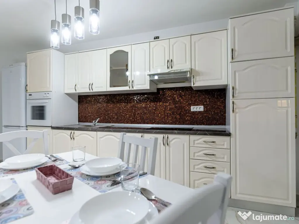 Apartament modern cu 3 camere în Piața Spitalului 