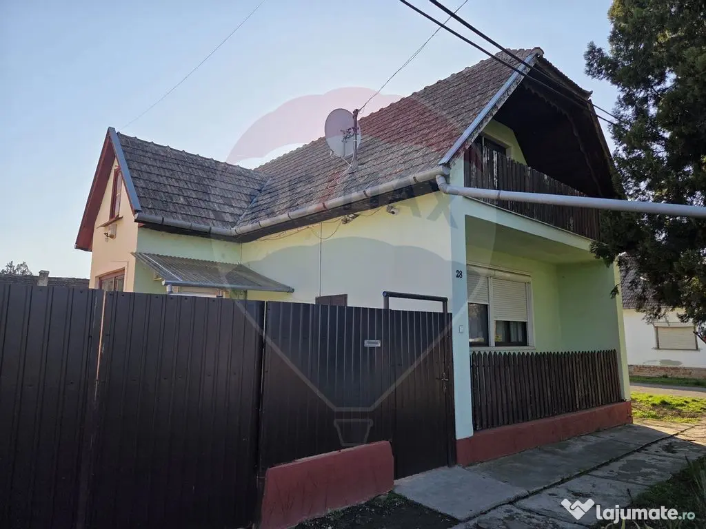 Casa cu mansarda in Sarkad Ungaria