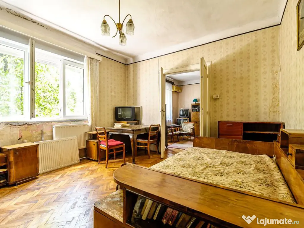 Casă pe Faleza Mureșului 