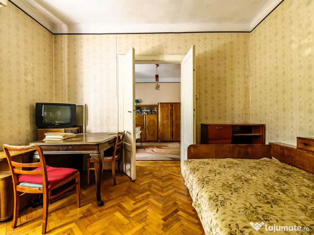 Casă pe Faleza Mureșului 