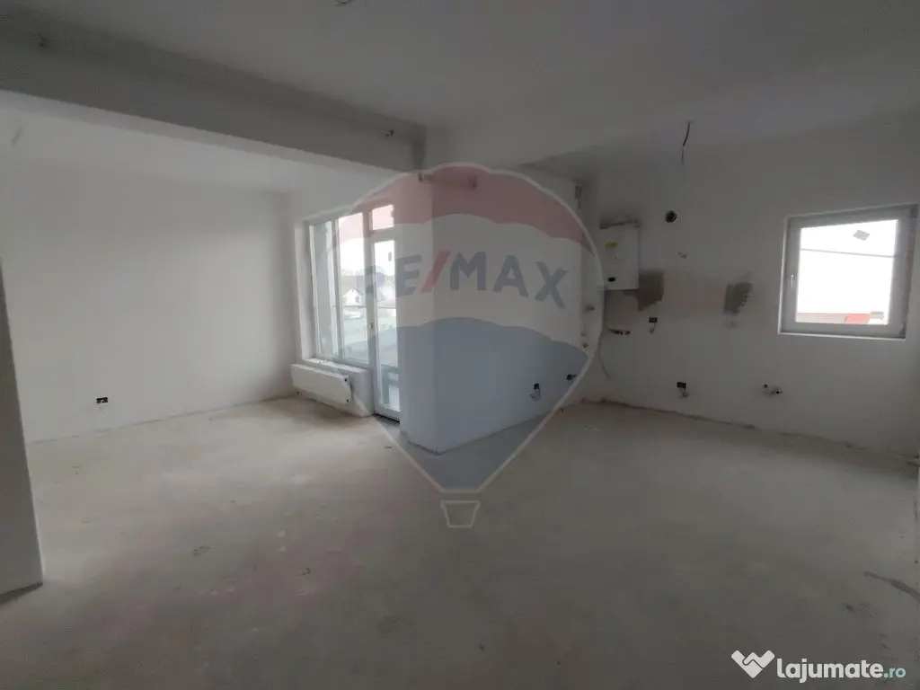 Apartament cu 3 camere ETAJ 2 