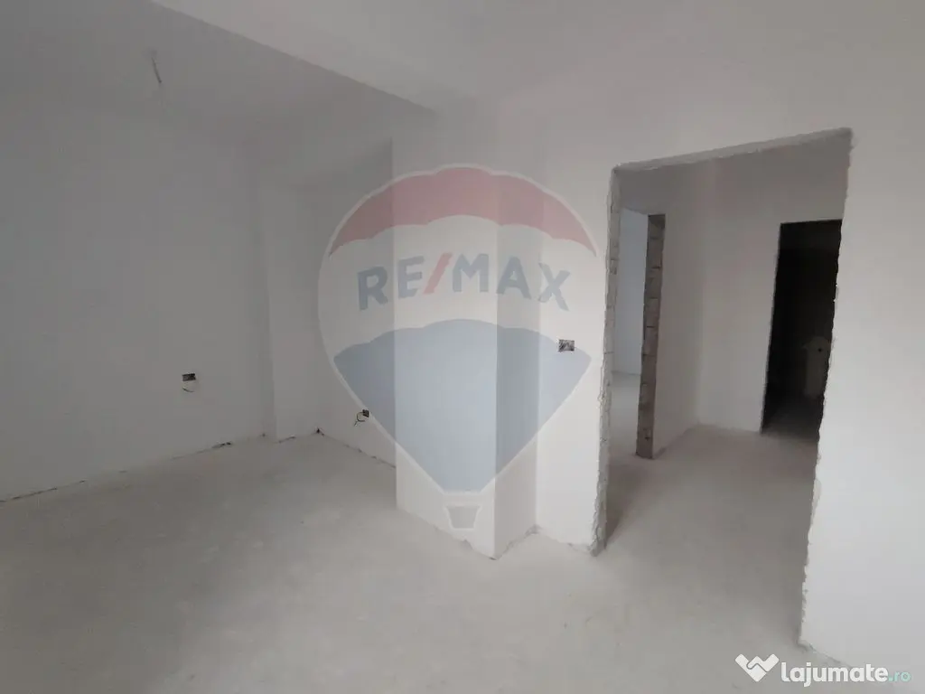 Apartament cu 3 camere ETAJ 2 