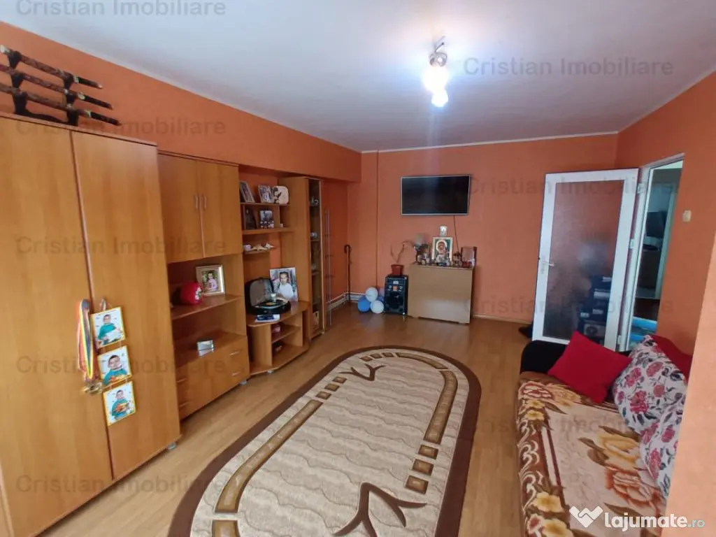 DECOMANDAT MOBILAT ! 3 cam Confort1 etaj intermediar Viziru